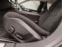 Volvo V60 2.0 B3 Sport 177Pk Automaat (APPLE CARPLAY, GROOT NAVI, CAMERA, TREKHAAK, GETINT GLAS, SPORTSTOELEN, ADAPTIVE CRUISE, PARKEERSENSOREN, NIEUWE APK, NIEUWSTAAT)