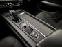Volvo V60 2.0 B3 Sport 177Pk Automaat (APPLE CARPLAY, GROOT NAVI, CAMERA, TREKHAAK, GETINT GLAS, SPORTSTOELEN, ADAPTIVE CRUISE, PARKEERSENSOREN, NIEUWE APK, NIEUWSTAAT)
