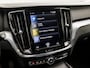 Volvo V60 2.0 B3 Sport 177Pk Automaat (APPLE CARPLAY, GROOT NAVI, CAMERA, TREKHAAK, GETINT GLAS, SPORTSTOELEN, ADAPTIVE CRUISE, PARKEERSENSOREN, NIEUWE APK, NIEUWSTAAT)