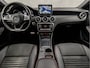 Mercedes-Benz A-klasse 180 AMG Sport Automaat (GROOT NAVI, LEDER/ALCANTARA, DIAMOND GRILL, STOELVERWARMING, SPORTSTOELEN, PARKEERSENSOREN, NIEUWE APK, NIEUWSTAAT)