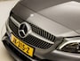 Mercedes-Benz A-klasse 180 AMG Sport Automaat (GROOT NAVI, LEDER/ALCANTARA, DIAMOND GRILL, STOELVERWARMING, SPORTSTOELEN, PARKEERSENSOREN, NIEUWE APK, NIEUWSTAAT)