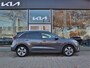 Kia e-Niro ExecutiveLine 64 kWh | Cruise Control Adaptief | Trekhaak | Camera | Leder | Stoelverwarming | Tot 10Jr. Kia-Garantie |