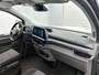 Volkswagen e-Transporter L2H1 Life 64 kWh 136PK | Dubbele Cabine | Automaat | Achteruitrijcamera | Parkeernsensoren Voor + Achter | Cruise Control | Lane Assist | Multifunctioneel Stuurwiel | Airco | Apple/Android Carplay | Stoelverwarming | Voorruit Verwarming | Elektrisch Verstelbare Spiegels |