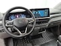 Volkswagen e-Transporter L2H1 Life 64 kWh 136PK | Automaat | Achteruitrijcamera | Parkeernsensoren Voor + Achter | Cruise Control | Lane Assist | Multifunctioneel Stuurwiel | Airco | Apple/Android Carplay | Stoelverwarming | Voorruit Verwarming | Elektrisch Verstelbare Spiegels |