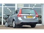 Volvo V70 2.0 T4 Polar+ 2e Eigenaar 100% Dealer onderhouden Leer Xenon Opendak Trekhaak