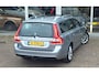 Volvo V70 2.0 T4 Polar+ 2e Eigenaar 100% Dealer onderhouden Leer Xenon Opendak Trekhaak