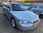 Volvo V70 2.4 Momentum LEER / SUNROOF / PDC / TREKHAAK