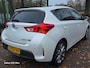 Toyota Auris 1.8 Hybrid Lease Pro 2e eigenaar dealer onderhouden panorama dak stoelverwarming achteruit camera navigatie parkeer