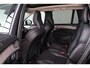 Volvo XC90 T8 Recharge AWD Ultra Dark - Luchtvering - Panorama/schuifdak - IntelliSafe Assist & Surround - 360º Camera - Bowers & Wilkins audio - Verwarmde voorstoelen, stuur & achterbank - Parkeersensoren voor & achter - Elektr. bedienb. voorstoelen met geheugen - Head up display - Geventileerde voorstoelen - Draadloze tel. lader - Extra getint glas - 22' LMV