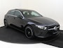 Mercedes-Benz A-klasse 250 e Panoramadak / Memory Seat / Parkeercamera / Multispaakvelgen / Sfeerverlichting / Elektrische Spiegels /