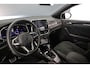 Volkswagen T-Roc R-Line Edition 1.5 TSI 150pk DSG Automaat Trekhaak, Adaptive cruise control, Navigatie, Achteruitrijcamera, Stoelverwarming, LED koplampen, Parkeersensoren