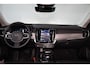 Volvo V90 T8 Recharge AWD Ultra Dark - Panorama/schuifdak - IntelliSafe Assist & Surround - 360º Camera - Harman/Kardon audio - Adaptieve LED koplampen - Verwarmde voorstoelen, stuur & achterbank - Parkeersensoren voor & achter - Elektr. bedienb. voorstoelen met geheugen - Head up display - Elektr. inklapbare trekhaak - 19' LMV