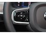 Volvo V90 T8 Recharge AWD Ultra Dark - Panorama/schuifdak - IntelliSafe Assist & Surround - 360º Camera - Harman/Kardon audio - Adaptieve LED koplampen - Verwarmde voorstoelen, stuur & achterbank - Parkeersensoren voor & achter - Elektr. bedienb. voorstoelen met geheugen - Head up display - Elektr. inklapbare trekhaak - 19' LMV