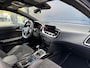 Kia Ceed Sw 1.5 T-GDi 140pk GT-Line | Stoel/stuur verwarming | Schuif/kantel dak | Apple carplay/Android auto | Cruise control | Climate control