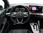 Volkswagen Golf 1.5 eTSI 150pk R-Line | Panoramadak | Achteruitrijcamera | Stoel- en stuurverwarming |