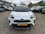 Toyota Yaris Cross 1.5 Hybrid Adventure I Camera I HUD I Trekhaak I 18'' LM Velgen I