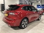 Ford Kuga 2.5 PHEV 225 pk ST-Line X | Trekhaak | Pano | Winter Pack | Adapt. cruise | Adapt. LED | 19" | 4 seiz. banden