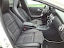 Mercedes-Benz A-klasse 180 Ambition Automaat | Electrisch Schuifdak | Nanigatie | Sportstoelen | 18 Inch. | 12 Maanden Bovag Garantie
