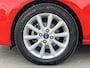Ford Fiesta 1.0 EcoBoost Titanium / Stoel- & Stuurverwarming / Voorruitverwarming / Parkeersensoren Achter / Apple Carplay/Android Auto / Climate Control / Cruise Control /