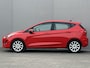 Ford Fiesta 1.0 EcoBoost Titanium / Stoel- & Stuurverwarming / Voorruitverwarming / Parkeersensoren Achter / Apple Carplay/Android Auto / Climate Control / Cruise Control /
