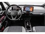 Volkswagen ID.3 First Plus 58 kWh Trekhaak/ Camera/ Stoel-stuurverwarming/ Full led/ Navigatie/ Carplay/ 19" Lmv
