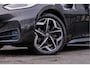 Volkswagen ID.3 First Plus 58 kWh Trekhaak/ Camera/ Stoel-stuurverwarming/ Full led/ Navigatie/ Carplay/ 19" Lmv