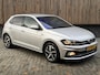 Volkswagen Polo 1.0 TSI R-line | Half leer | Sportstoelen | Airconditioning | Adaptieve cruise control | Trekhaak | Getint glas | Apple CarPlay | Zwarte hemelbekleding | Cameleon voorraam