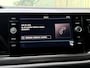 Volkswagen Polo 1.0 TSI R-line | Half leer | Sportstoelen | Airconditioning | Adaptieve cruise control | Trekhaak | Getint glas | Apple CarPlay | Zwarte hemelbekleding | Cameleon voorraam