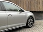 Volkswagen Polo 1.0 TSI R-line | Half leer | Sportstoelen | Airconditioning | Adaptieve cruise control | Trekhaak | Getint glas | Apple CarPlay | Zwarte hemelbekleding | Cameleon voorraam