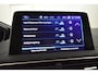 Peugeot 3008 1.2 PureTech Blue Lease Executive Trekhaak Distributie Nieuw Navi Parkeersensoren