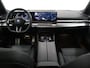 BMW 5-Serie 550e xDrive | M-Pakket | Comfortstoelen + Memory | Adaptief Onderstel | Comfort-Pakket | Panoramadak | Driving Assistant Professional | Shadow Line | Adaptieve LED Verlichting | DAB | Bowers & Wilkins Surround |