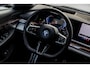 BMW 5-Serie 550e xDrive | M-Pakket | Comfortstoelen + Memory | Adaptief Onderstel | Comfort-Pakket | Panoramadak | Driving Assistant Professional | Shadow Line | Adaptieve LED Verlichting | DAB | Bowers & Wilkins Surround |