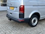 Volkswagen Transporter 2.0 TSI L2H1 Benzine Dubbele Schuifdeur Airco Cruise controle Bpm vrij Trekhaak Klep achter Omvormer Kastinrichting Standkachel Euro 6 Benzine Ideaal voor ombouw naar Camper !!