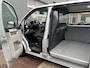 Volkswagen Transporter 2.0 TSI L2H1 Benzine/CNG Dubbele Schuifdeur Airco Cruise controle Bpm vrij Trekhaak Klep achter Omvormer Kastinrichting Standkachel Euro 6 Benzine Ideaal voor ombouw naar Camper !!