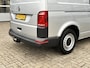 Volkswagen Transporter 2.0 TSI L2H1 Benzine Dubbele Schuifdeur Airco Cruise controle Bpm vrij Trekhaak Klep achter Omvormer Kastinrichting Standkachel Euro 6 Benzine Ideaal voor ombouw naar Camper !!