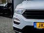 Volkswagen T-Roc 1.5 TSI UNITED | Trekhaak | Navigatie | Adaptieve Cruise Control | Parkeersensoren | DAB+ | Climate Control | Apple Carplay | Android Auto | Metallic Lak | Privacy Glas | 17'' Lichtmetalen Velgen |