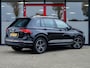 Volkswagen Tiguan 1.5 TSI UNITED | Verwarmd Voorruit | Camera | Stuur Verwarmd | Stoelverwarming | Adaptieve Cruise Control | Climate Control | Apple Carplay | Android Auto | Parelmoer Lak | All Season | Navigatie |