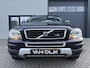 Volvo XC90 4.4 V8 Sport Automaat ✓7-persoons ✓Face Lift ✓Bi-Xenon ✓Vol Leder ✓BLIS ✓Climate ✓Cruise ✓Parkeersensoren ✓Trekhaak ✓Lichtmetaal