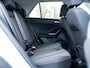 Volkswagen T-Roc 1.0 TSI UNITED | Navigatie | Stoelverwarming | Aicro | Cruise Control | Parkeersensoren | All Season Banden | 17'' Lichtmetalen Velgen | Privacy Glas | Zwart Dak | Bluetooth | LED |