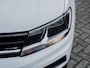 Volkswagen Tiguan 1.4 TSI 4Motion Highline Business | Trekhaak | Stoelverwarming | 2.000kg Trekgewicht | Keyless | Luxe bekleding | Elektrische Kofferklep | ErgoActive Seats | Camera | 4x4 | Adaptieve Cruise Control |