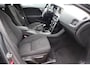 Volvo V40 1.6 T2 Kinetic Navigatie, Cruise control, Climate control, Elektrische ramen