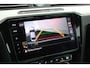 Volkswagen Passat 1.4 TSI 150pk DSG ACT R-Line Highline Trekhaak Camera Leder Virtual Cockpit Stoelverwarming Navigatie Panoramadak