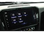Volkswagen Passat 1.4 TSI 150pk DSG ACT R-Line Highline Trekhaak Camera Leder Virtual Cockpit Stoelverwarming Navigatie Panoramadak