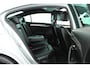 Volkswagen Passat 1.4 TSI 150pk DSG ACT R-Line Highline Trekhaak Camera Leder Virtual Cockpit Stoelverwarming Navigatie Panoramadak