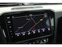 Volkswagen Passat 1.4 TSI 150pk DSG ACT R-Line Highline Trekhaak Camera Leder Virtual Cockpit Stoelverwarming Navigatie Panoramadak