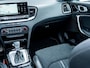 Kia ProCeed 1.5 T-GDI GT-PlusLine | JBL Audio | Schuif/ Kantel Panoramadak | Adaptieve Cruise Control | Parelmoer | LED Koplampen | Dode Hoek Detectie | Stoelverwarming Voor & Achter | Stuurwiel Verwarmd | Camera | Navigatie | Apple Carplay | Android Auto |