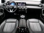 Mercedes-Benz A-klasse 180 Business Solution Luxury Ledkoplampen | Achteruitrijcamera | Sfeerverlichting | Spiegelpakket. Inclusief 48 maanden Mercedes-Benz Certified garantie voor Europa.