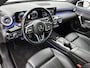 Mercedes-Benz A-klasse 180 Business Solution Luxury Ledkoplampen | Achteruitrijcamera | Sfeerverlichting | Spiegelpakket. Inclusief 24 maanden Mercedes-Benz Certified garantie voor Europa.