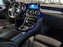 Mercedes-Benz GLC 200 4-M AMG Night|Panorama|20"|Trekhaak|MBUX|Spoorpakket|Sfeerverlichting|Treeplanken|New Service