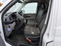Volkswagen Transporter 2.0 TDI 150PK Automaat L2H1 Airco Cruise Control Trekhaak Carplay Navigatie 3 Stoelen Parkeersensoren